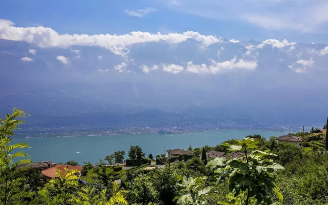 Tremosine Wonderful Lake View 1
