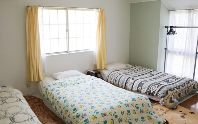 Guest House Shirahama R cafe – Caters to Women - Hostel