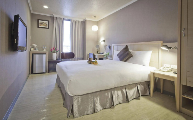 Just Enjoy Business Hotel