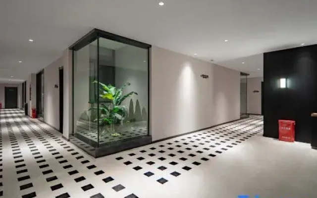 McLaren Hotel (Qinghe City)