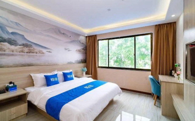 Qingzhu Yuexiang Hotel (Shanghai Fengjing Ancient Town)