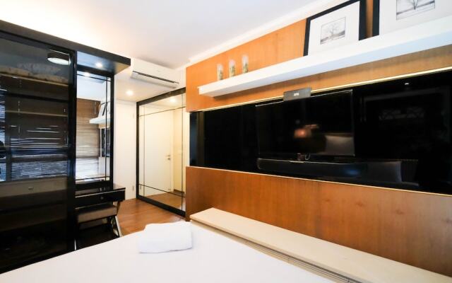 Spacious 2Br At The Via And The Vue Apartment Surabaya