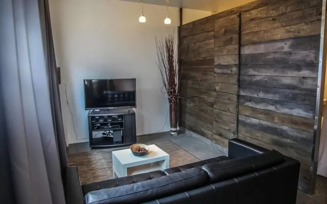 Lava Apartment