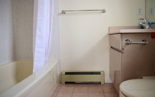 Spacious 4 Bedroom Home on Graveley Street