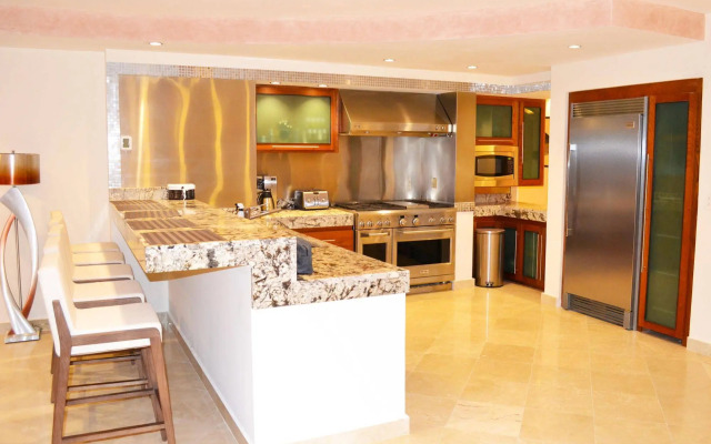 Villas de Cortez Penthouse