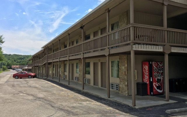 Salt Creek Inn