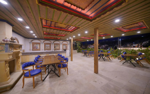 Kayatas Hotel