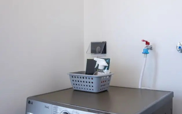 w Stylish 1BR in San Isidro
