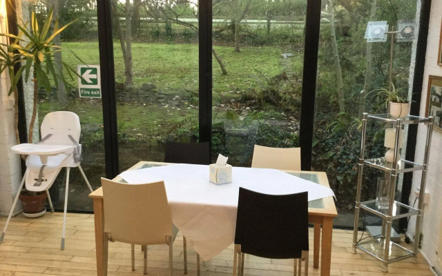 Shelley Guest House