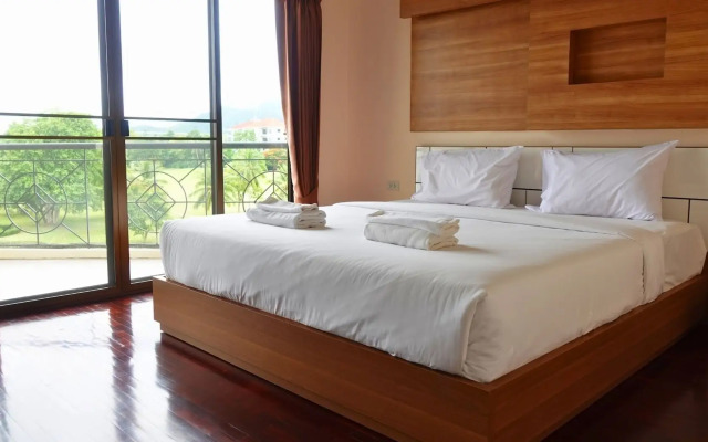 Seastar Hotel And Service Apartment