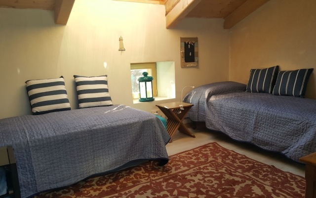 Fabulous Stone House and Large Natural Pool