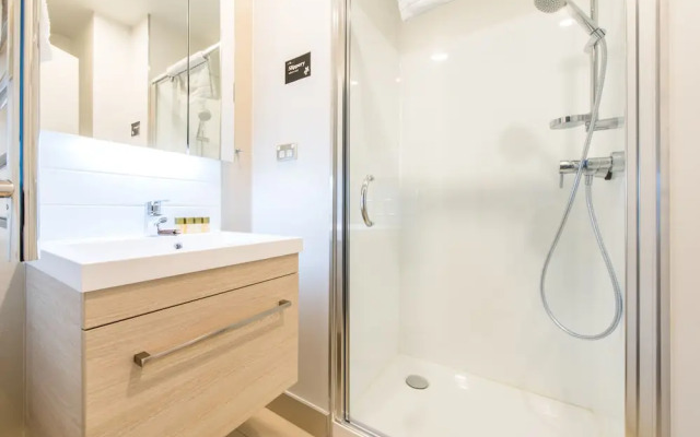 JHT Studio Opposite to Skytower