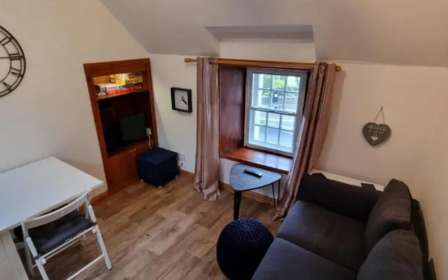 Kirkwall town centre apartment