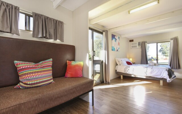 Serpentine Falls Park Home & Tourist Village