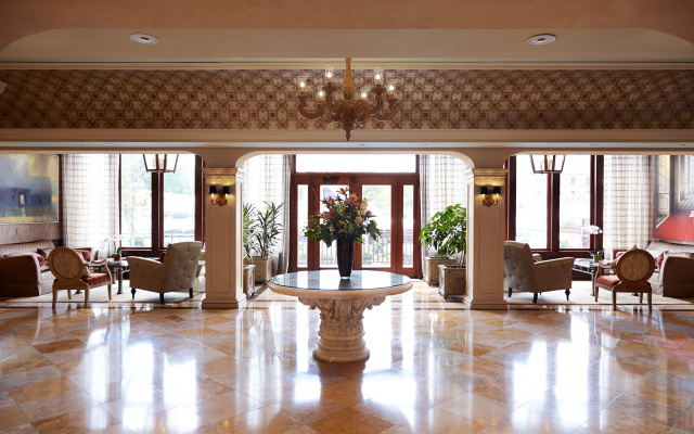 Delamar Greenwich Harbor
