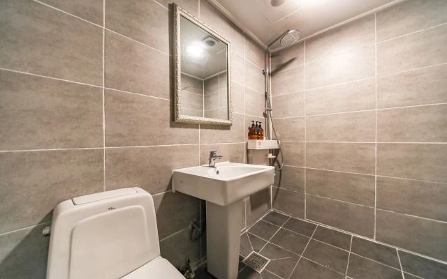 Pohang Daedodong White