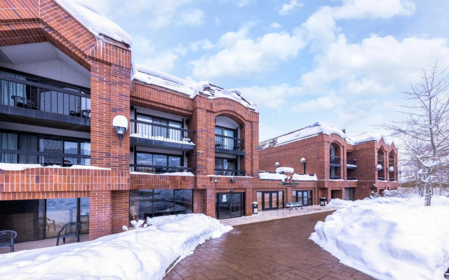 Raintree's Park Plaza Park City
