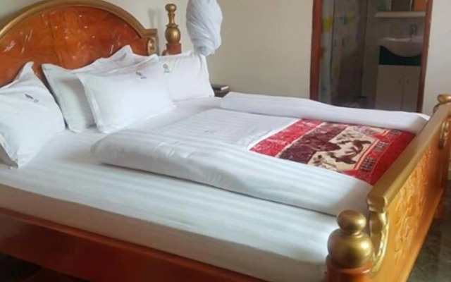 Pope Paul V1 Memorial Hotel