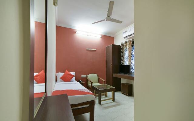 OYO 16533 Hotel Sudarshan