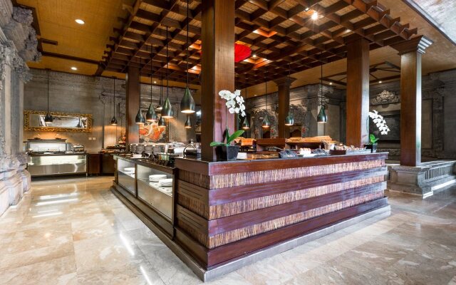 Отель Royal Pita Maha