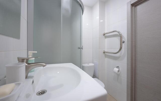 Пять звезд на улице Ленина 95