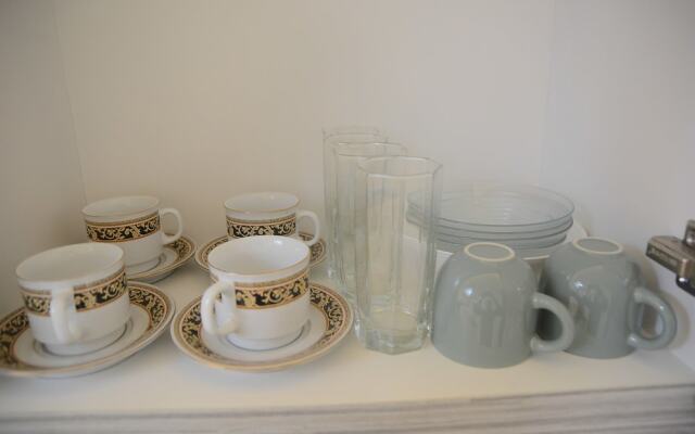 Pool View 2BR with Sofa Bed Bassura City Apartment