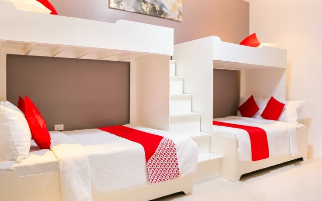 OYO 484 Gonzala Suites