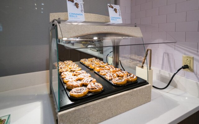 Holiday Inn Express & Suites Southaven Central - Memphis