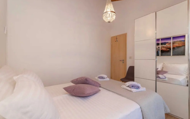 Villa Anabella - Four Bedroom Villa With Swimming Pool