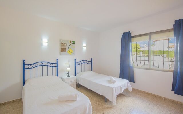 Villa - 4 Bedrooms with Pool, WiFi and Sea views - 104975