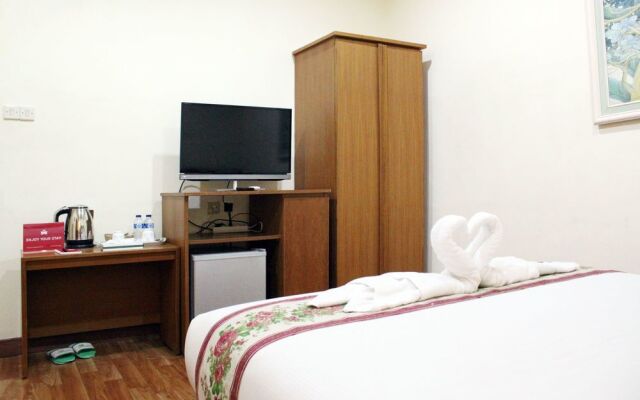 ZEN Rooms K. H. Moh Toha Ciawi