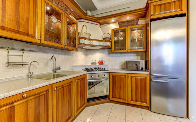 Голден Апартментс