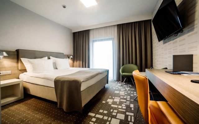 Q Hotel Plus Wroclaw - Image 7