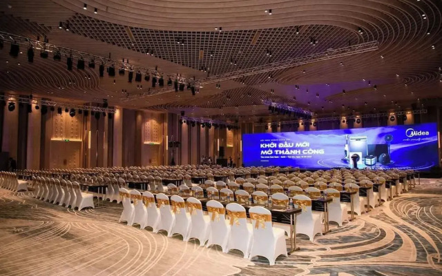 Arena Cam Ranh Ocean View Resort