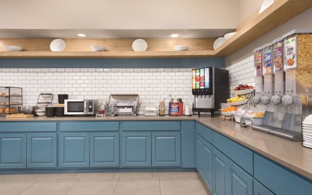 Country Inn & Suites by Radisson, Merrillville, IN