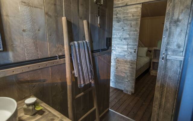 Tent Lodge With Sanitary Facilities