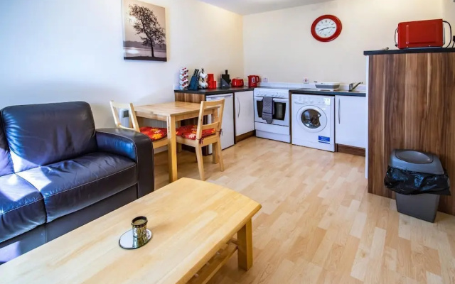 7 Varis Apartments