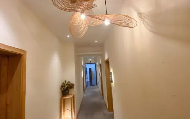 Xiangfeng Chuanshe Hotel