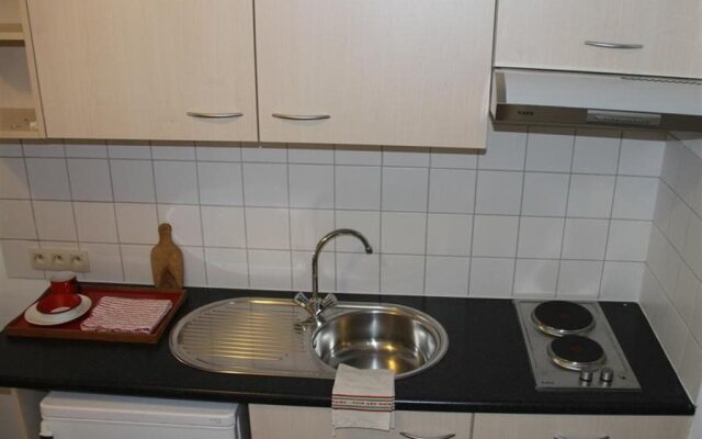 13 O'clock Hostel
