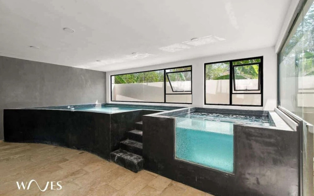 Spacious Loft W/garden View Pool + Jacuzzi GYM