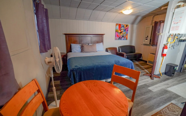 Glen Garry Motel and Cottages