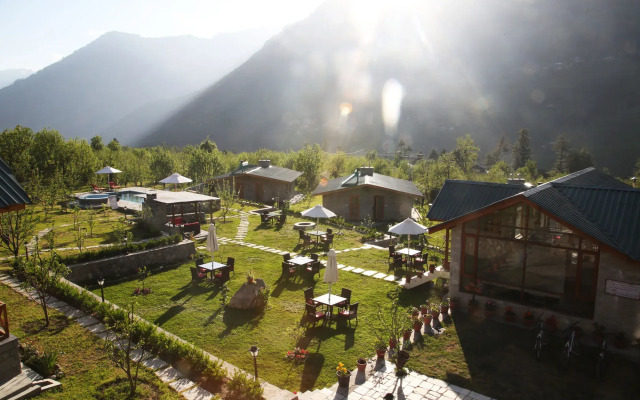 LaRiSa Mountain Retreat by Svenska