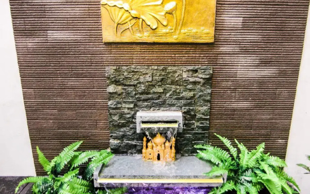 Himalaya Phoenix Apartment & Hotel