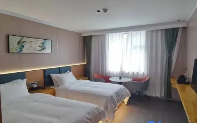 Kaiman Hotel (Kangding Pagoda Grassland Branch)