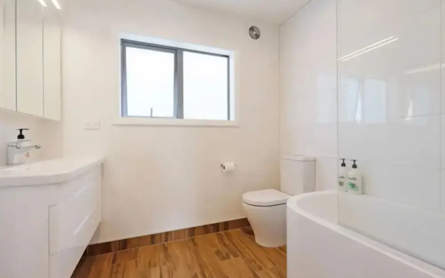 Lyall Bay Parade Apartment