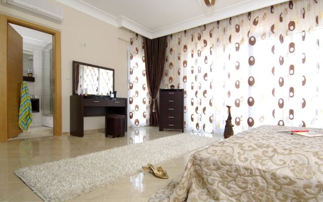 Paradise Town Villa Lucky	
