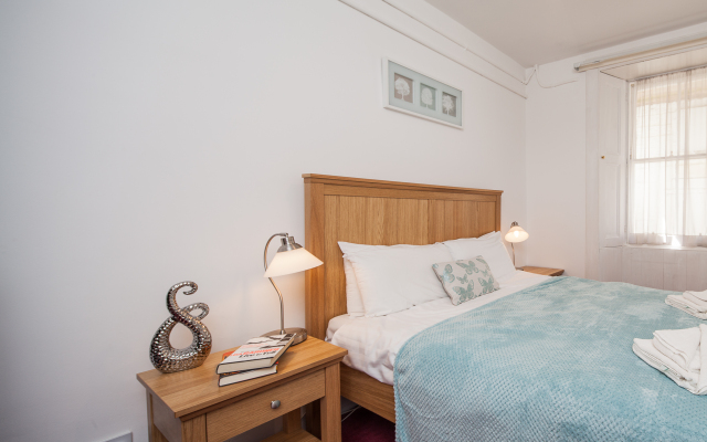 Piries Hotel