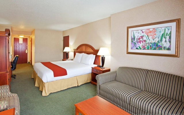 Holiday Inn Express Pittsburgh-Bridgeville by IHG