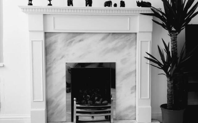 Gorgeous Stylish Cheri Victorian House In Manchester