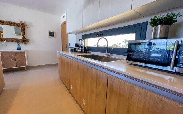 Super Chic and new Penthouse Steps From the Beach